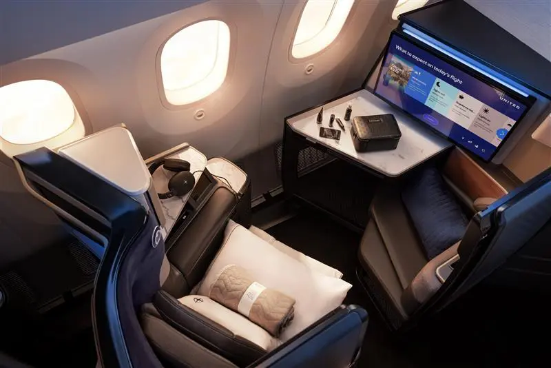 united polaris studio seat